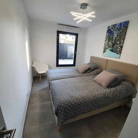 T3 Neuf Avec Terrasse Et Jardin Face A La Apartment Bandol
