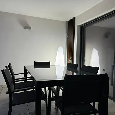 T3 Neuf Avec Terrasse Et Jardin Face A La Apartment Bandol
