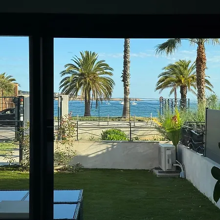 T3 Neuf Avec Terrasse Et Jardin Face A La * Bandol